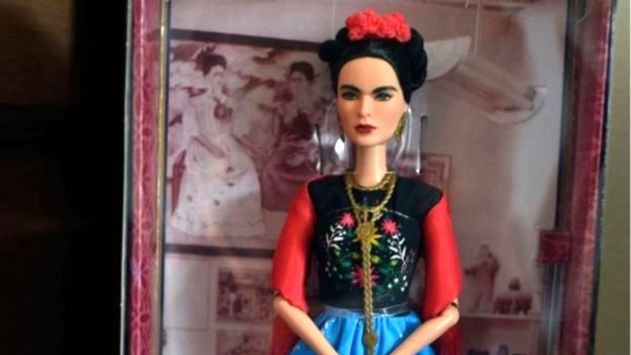 جمع‌آوری عروسک‌های فریدا کالو در مکزیک