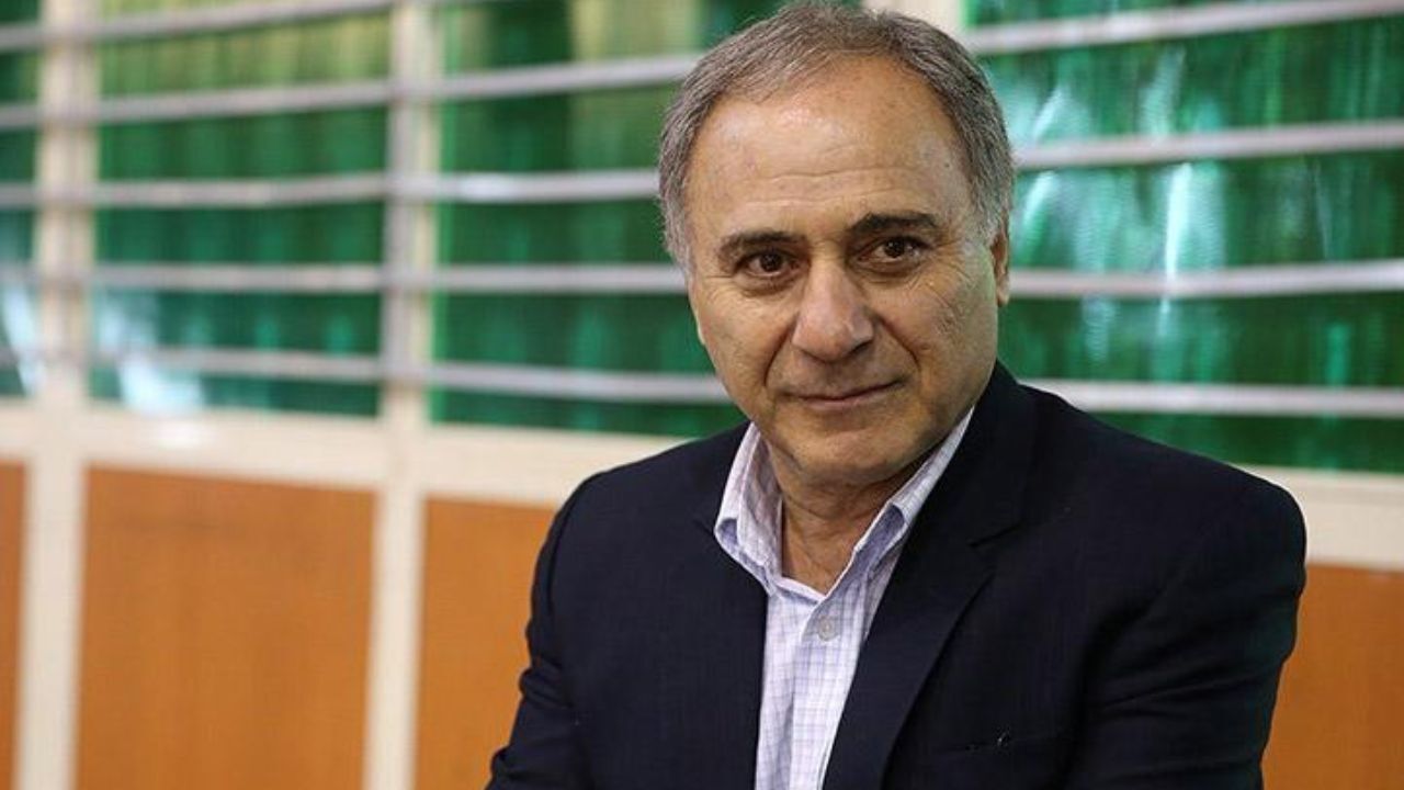 برای انتخاب سرمربی عجله داریم