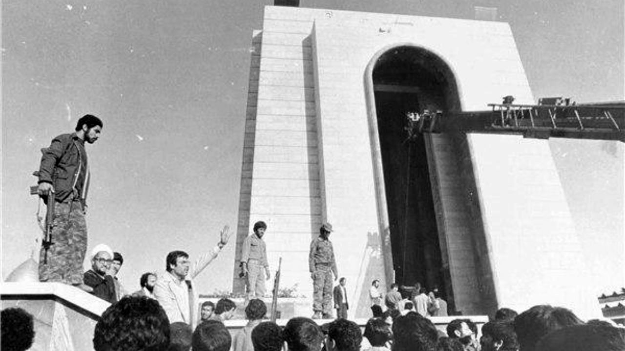 اخبار تاییدنشده از پیداشدن جنازه پهلوی اول در شهرری