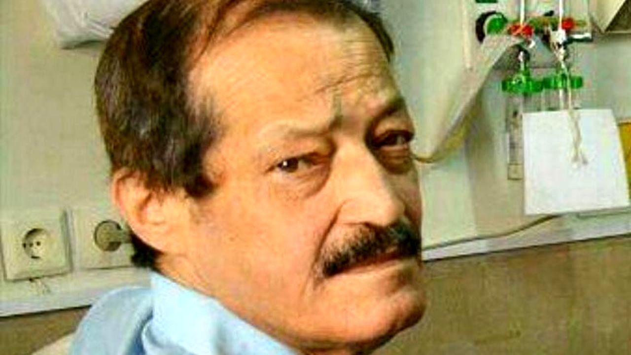 حسین شهاب‌ درگذشت