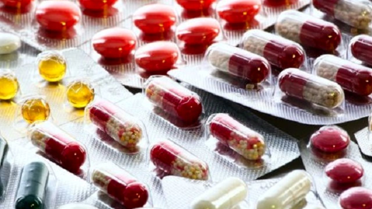 خروج آمریکا از برجام تاثیری در تجهیزات پزشکی ندارد/ تحریم‌های سخت‌تری را تجربه کردیم