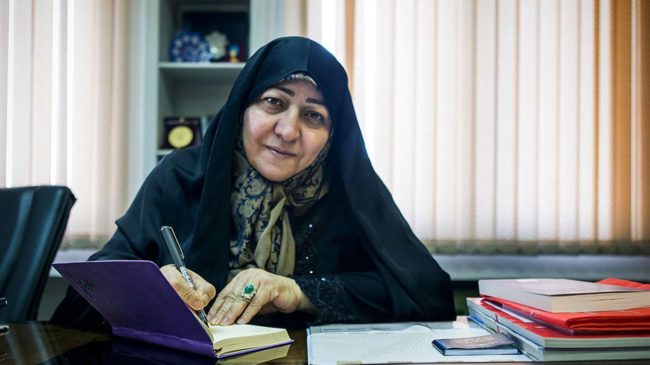 طرح ازدواج دختران بدون اذن پدر نیاز به چکش‌کاری دارد/ شرط مدرک فوق لیسانس برای ازدواج بدون اذن پدر قابل قبول نیست