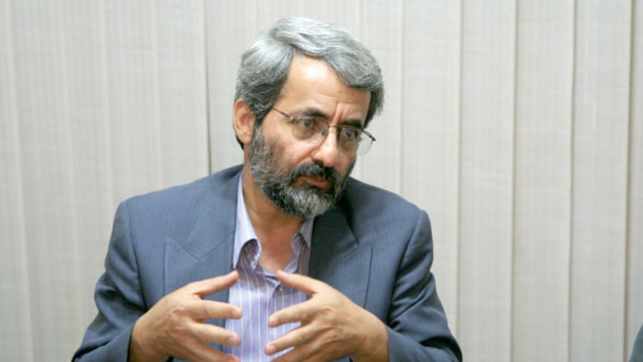 مداح عیدفطر نماینده اصولگرایان نبود/ انتقاد از دولت کم‌هزینه‌تر از انتقاد از قوه‌ قضاییه