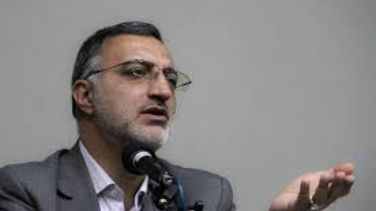برای حسن فیروزآبادی متاسفم