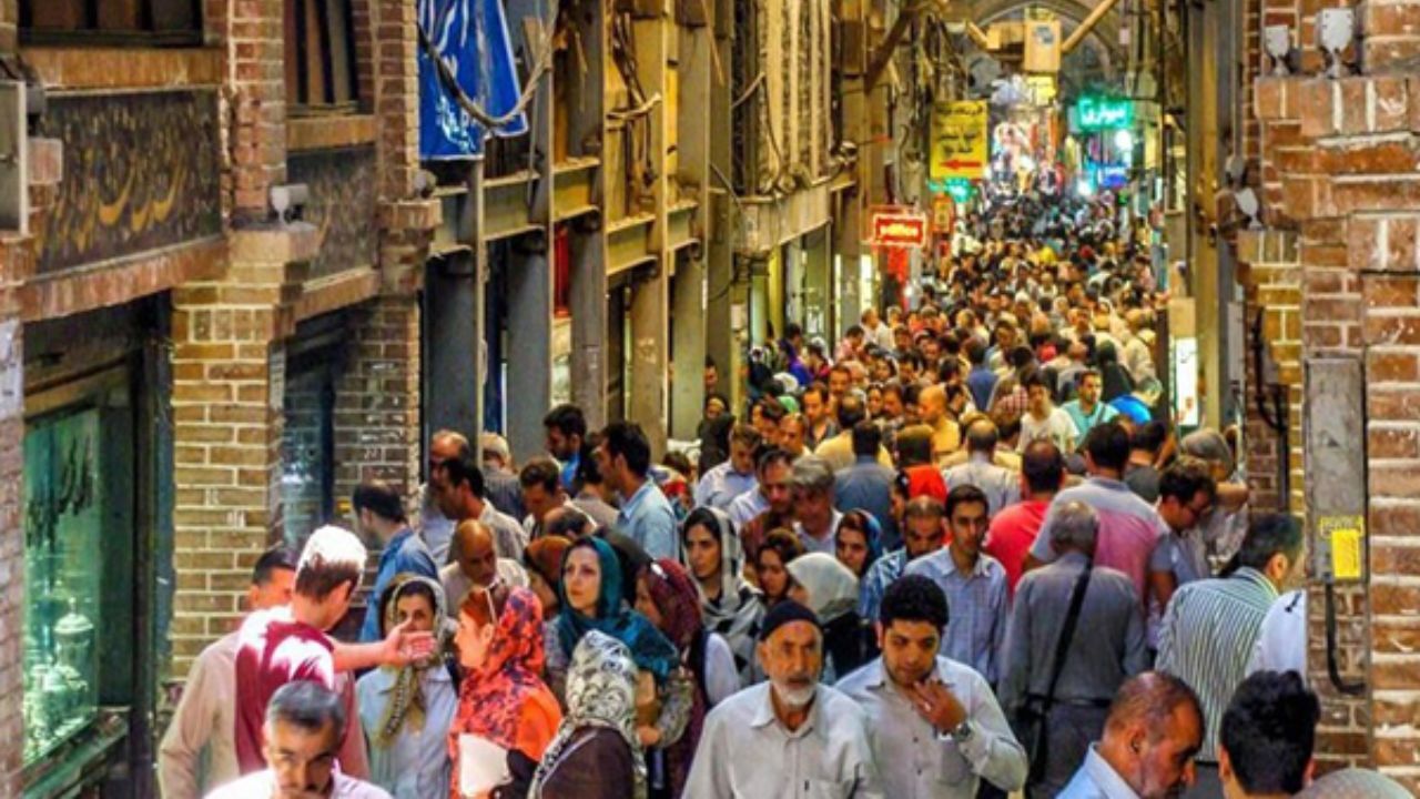 استقرار آتش‌نشان‌ها در بازار تهران/ سازمان اوقاف مالک نیمی از ساختمان‌های رهاشده بازار