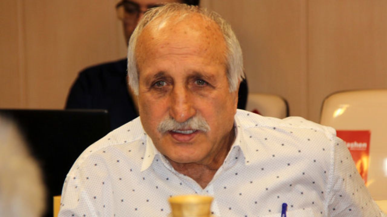 باید تکلیف مبارزه کشتی‌گیران ایرانی برابر رژیم صهیونیستی مشخص شود/ با موش و گربه بازی نمی‌توانیم با این موضوع مواجه شویم/ کشتی ایران تابع تصمیمات حکومتی است