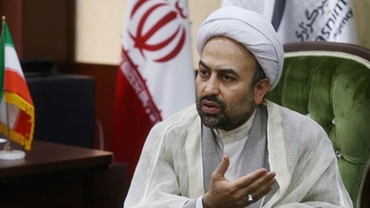 گاهی خوی امریکایی داریم اما پرچم امریکا را آتش می‌زنیم/ جمهوری‌اسلامی در ممیزی کتاب انرژی‌اش را بیخود مصرف کرده است/ خاطره‌ای از تذکر آیت‌آلله خامنه‌ای به امام خمینی
