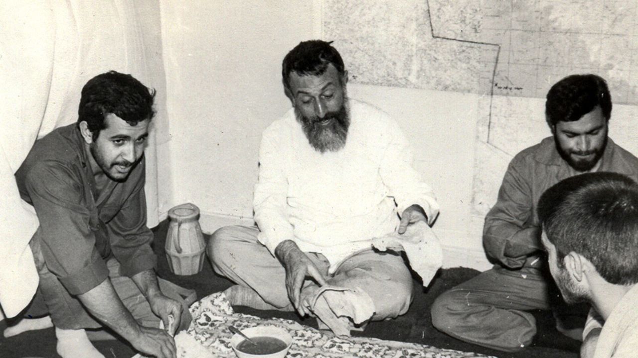 ماجرای دیدار شهید بهشتی با رزمندگان در اوج بمباران دشمن