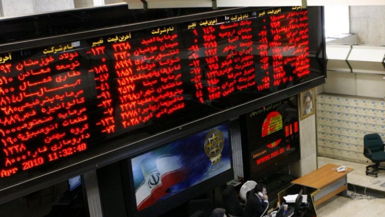 قیمت سهم‌ها در بورس تهران کاهشی شد