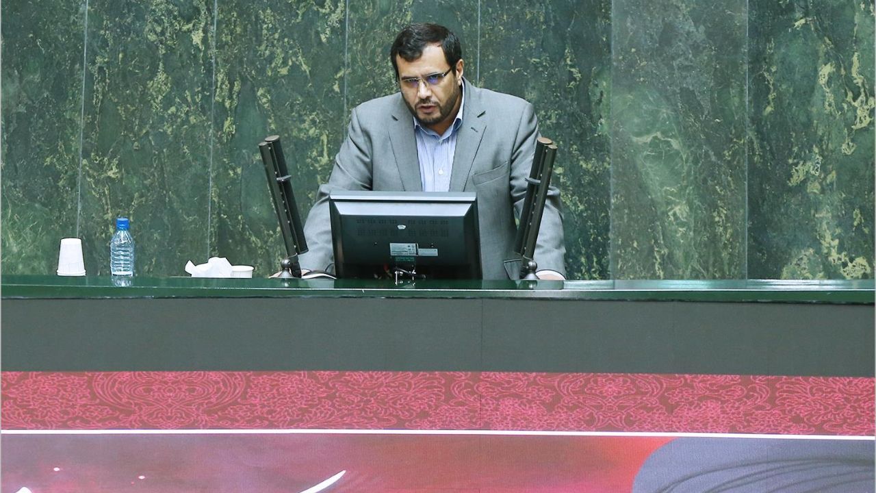 لاریجانی نیم‌نگاهی به تفکیک وزارت صمت داشت