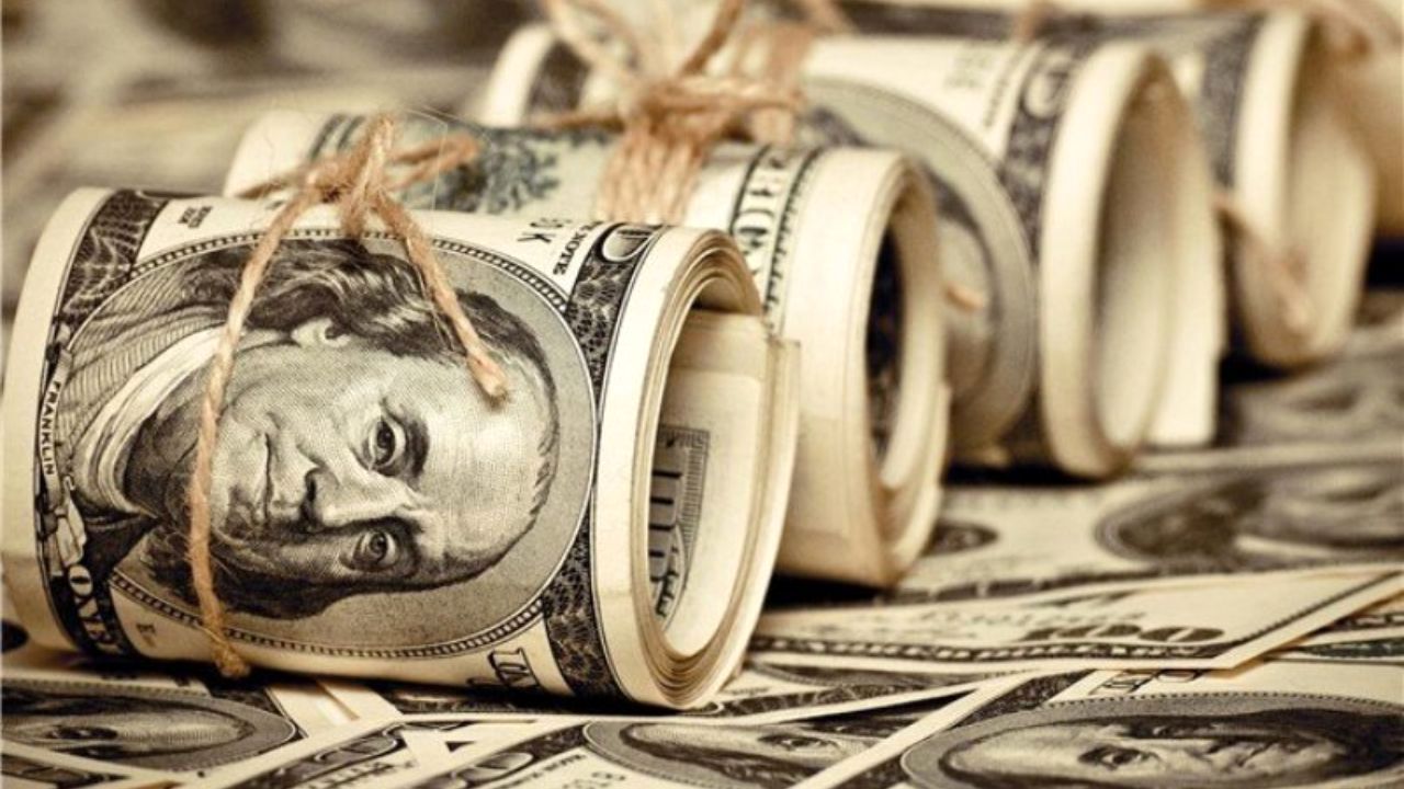 بازار ارز ایران گرفتار رفتارهای هیجانی/دو نرخی شدن ارز سیاستی غلط