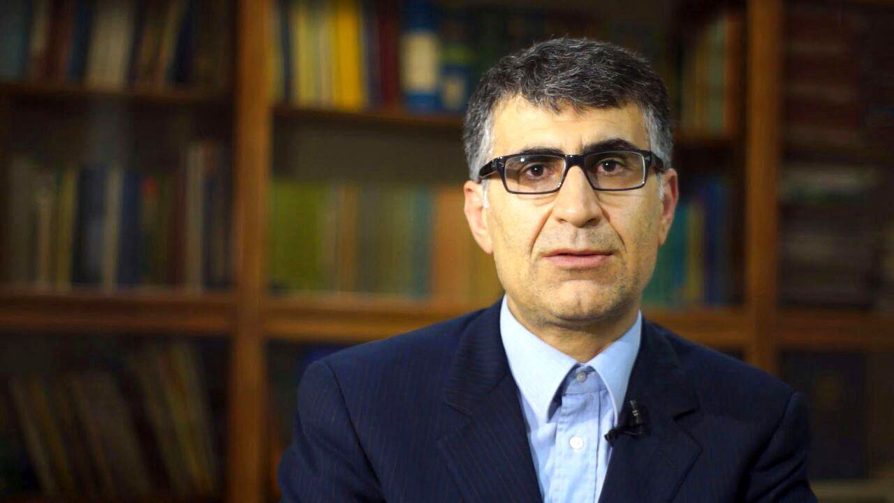 افزایش سود بانکی مسئله‌ای را حل نمی‌کند/ سیاست‌گذاری درست بر تغییر اولویت دارد