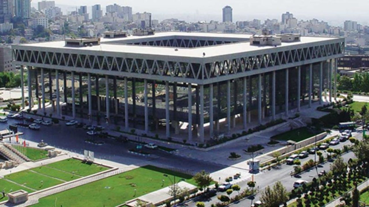 نامه احمدمنتظری برای پاسخگویی به مستند پخش‌شده از تلویزیون درباره پدرش