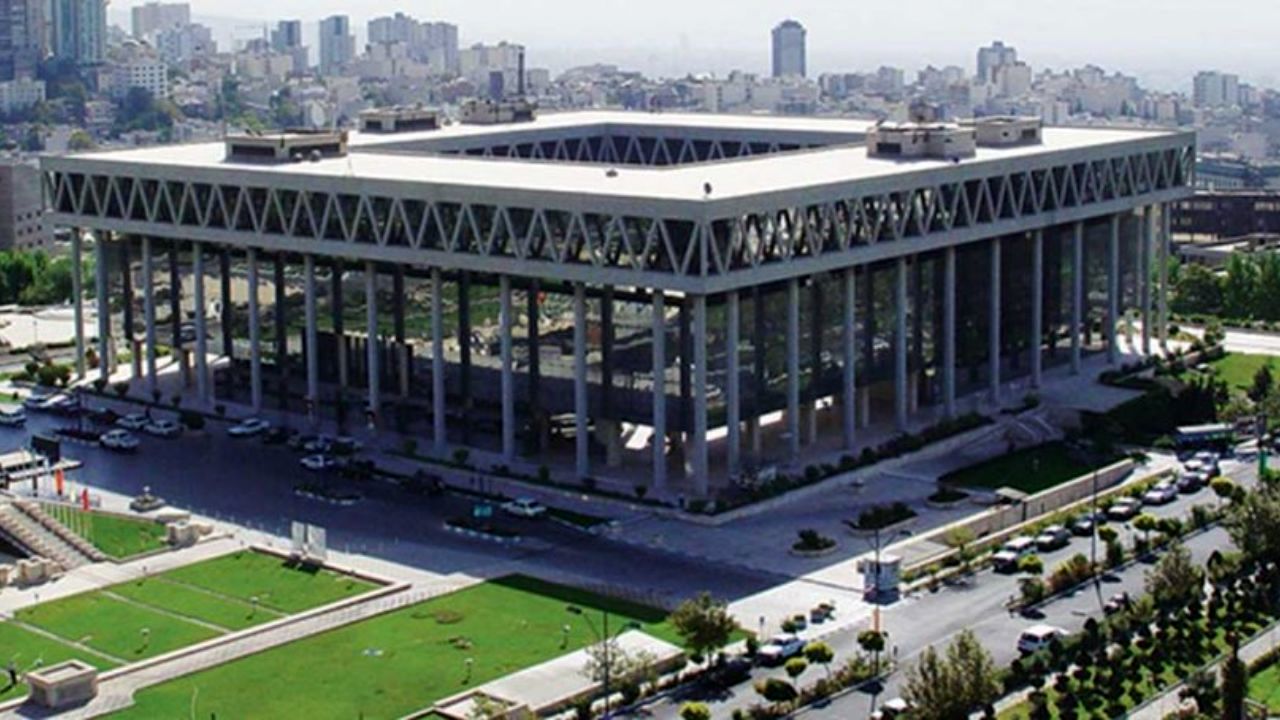 نامه احمدمنتظری برای پاسخگویی به مستند پخش‌شده از تلویزیون درباره پدرش