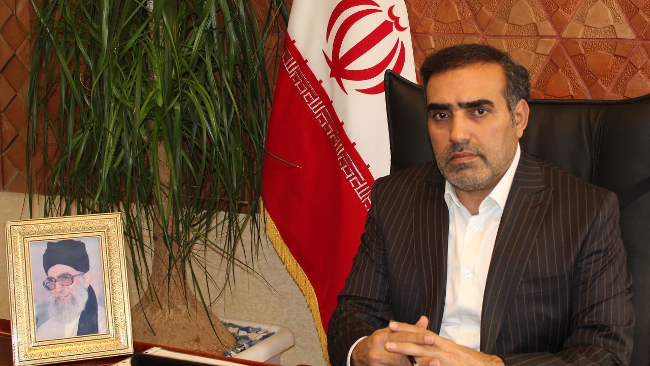 امکان اصلاح حباب مسکن با آرامش در بازار ارز/ دلار 4200 تومانی رانت گسترده‌ای ایجاد کرد