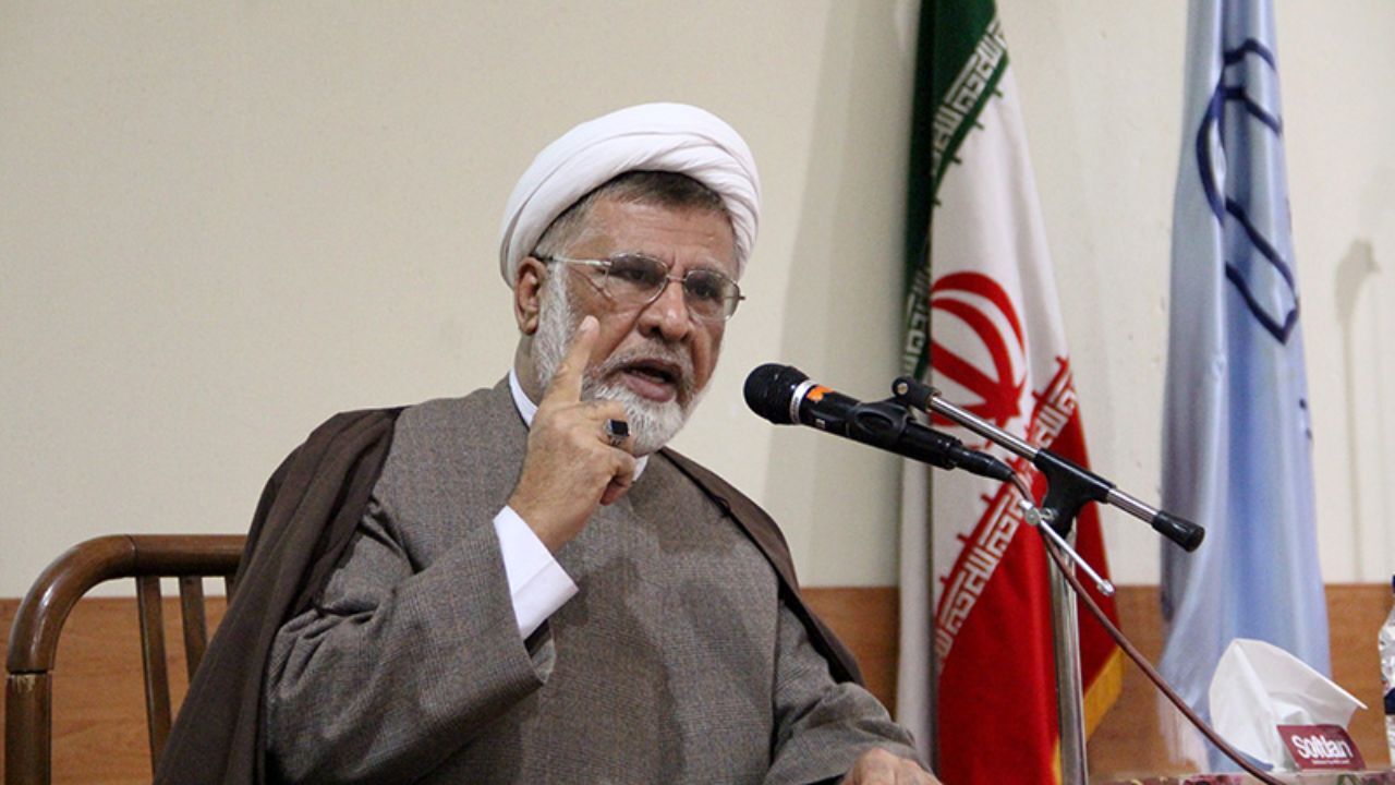 تندروی‌ها علیه دولت و رئیس‌جمهوری تبعات تلخی در جامعه دارد/ علما و فضلای قم از تندروی‌ها بیزارند