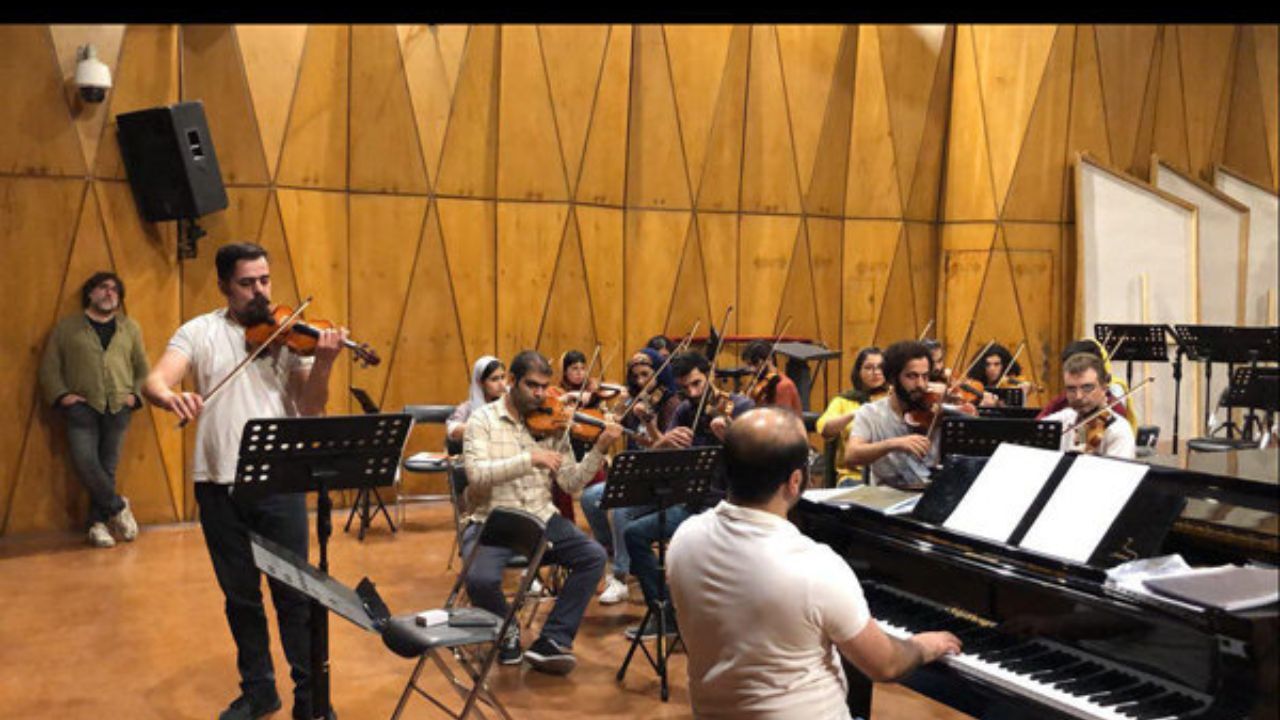 مرور آثار سینمایی فردین خلعتبری در کنسرت «هزار و یک شب»