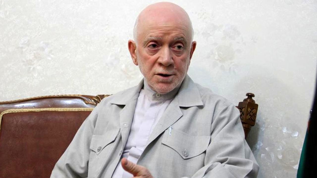 مردم منتظر برخورد جدی با مفسدین هستند/ ترامپ به عکس یادگاری با ایران نیاز دارد