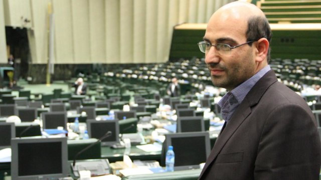 مدیران متهم در نوسانات ارزی ممنوع‌الخروج شدند تا خاوری تکرار نشود/ به دنبال ایجاد سازمان مبارزه با مفاسد اقتصادی هستیم