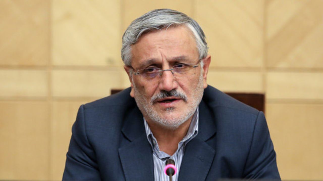 مصوبه پخش علنی دادگاه مفسدان اقتصادی اشکال دارد/ امیدواریم با پشت پرده مفاسد هم برخورد شود