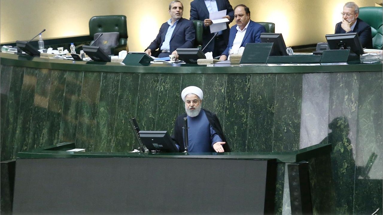 نمایندگان از پاسخ‌های حسن روحانی به 4 سوال قانع نشدند/ روحانی: چه شد که عده‌ای هوس کردند رییس‌جمهور مملکت را به ترور تهدید کنند؟