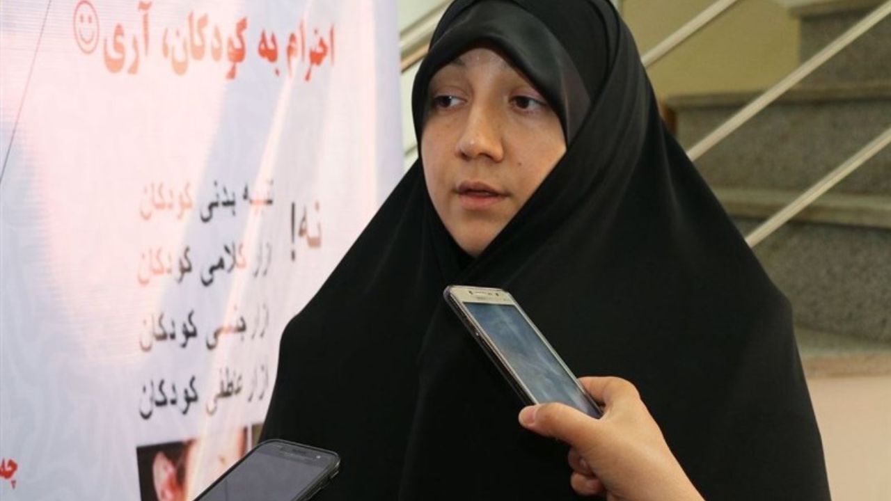 پرونده کودک‌آزاری با رضایت شخصی مختومه نمی‌شود/ قرار دادن کودک در معرض سیگار مصداق کودک‌آزاری است
