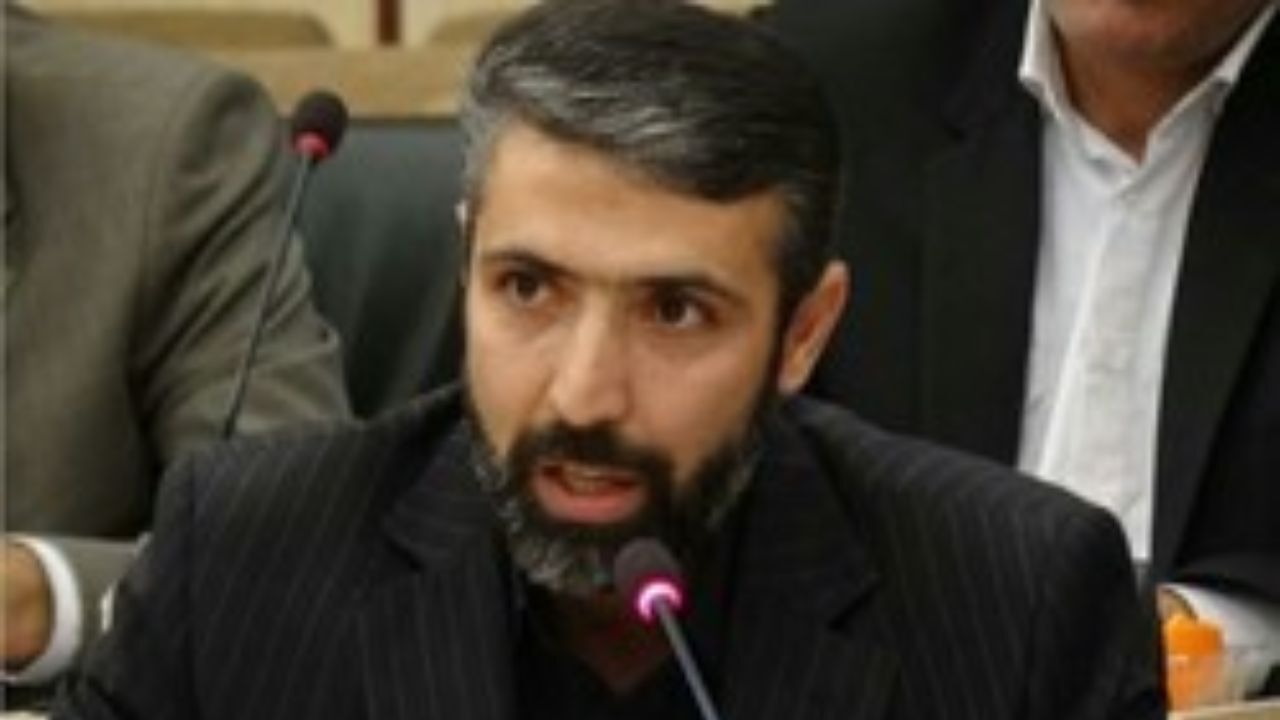 عرضه کالای محتکران نیازی به مجوز سران قوا ندارد