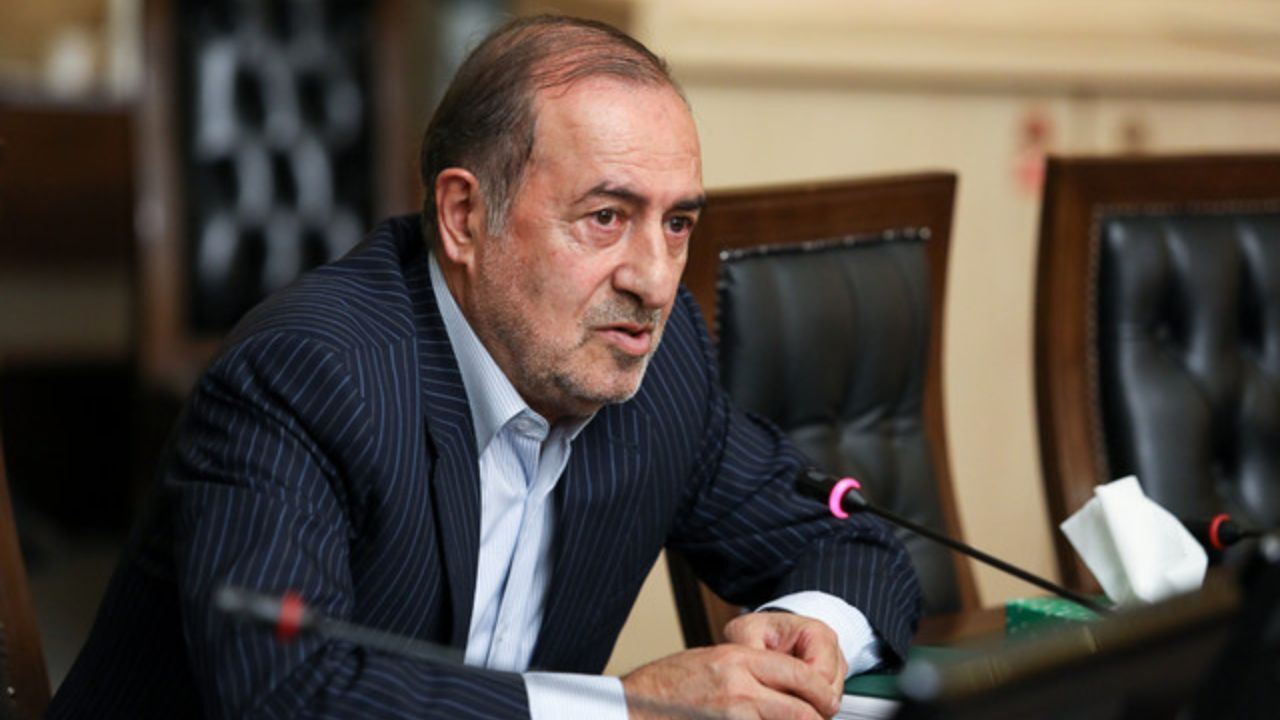 اگر به نظرات شورای عالی توجه نشود شوراها تعطیل می شوند