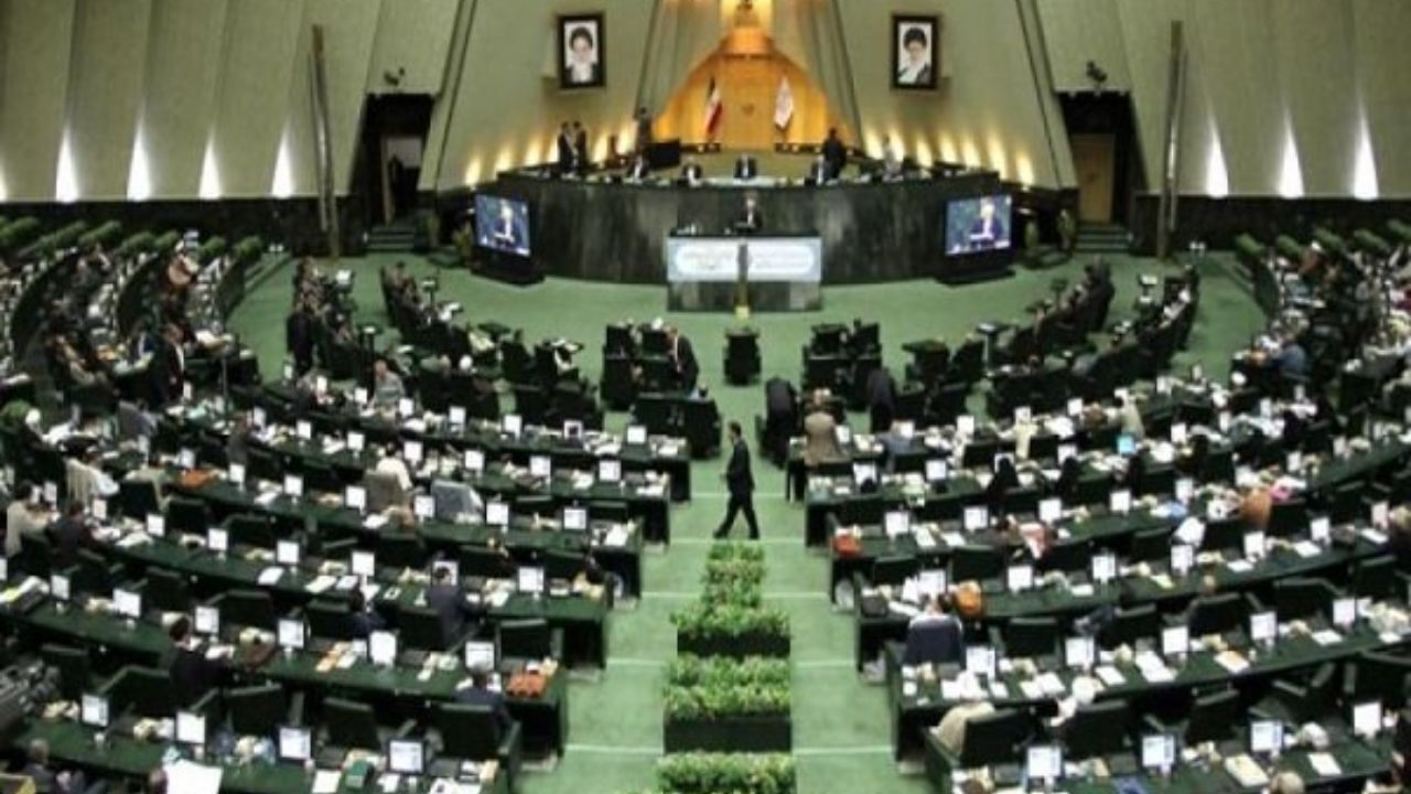 استیضاح وزیران صنعت و راه در کمیسیون‌های مجلس بررسی می‌شود