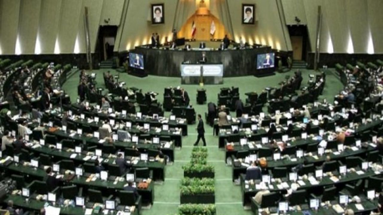 استیضاح وزیران صنعت و راه در کمیسیون‌های مجلس بررسی می‌شود