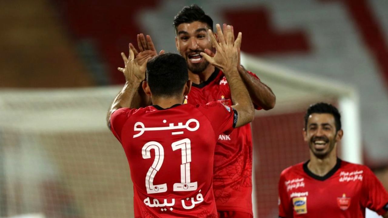 با برتری برابر آلومینیوم، پرسپولیس هم‌چنان صدرنشین لیگ ماند