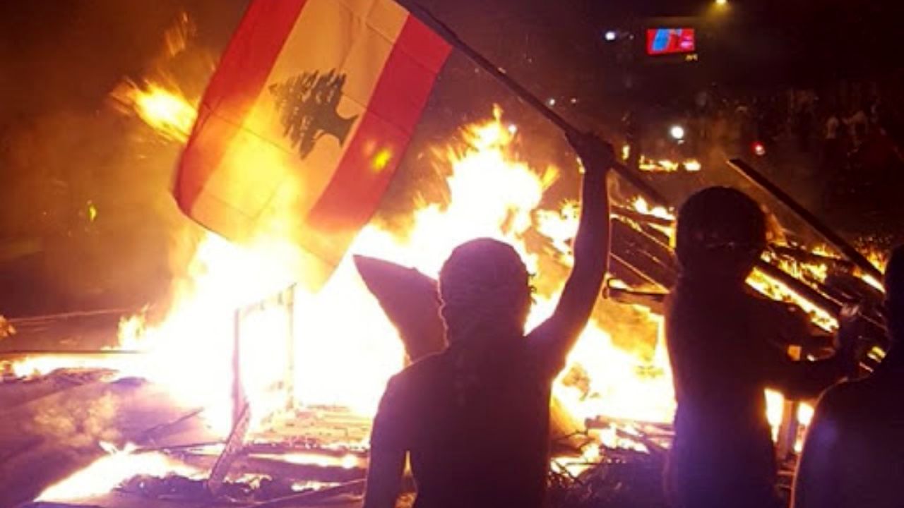 مشکل لبنان تعدد و افزایش پرونده‌های اختلاف برانگیز در این کشور است/ یکی از پیشنهادهای حزب‌الله برای حل مشکل سوخت واردات از ایران بود