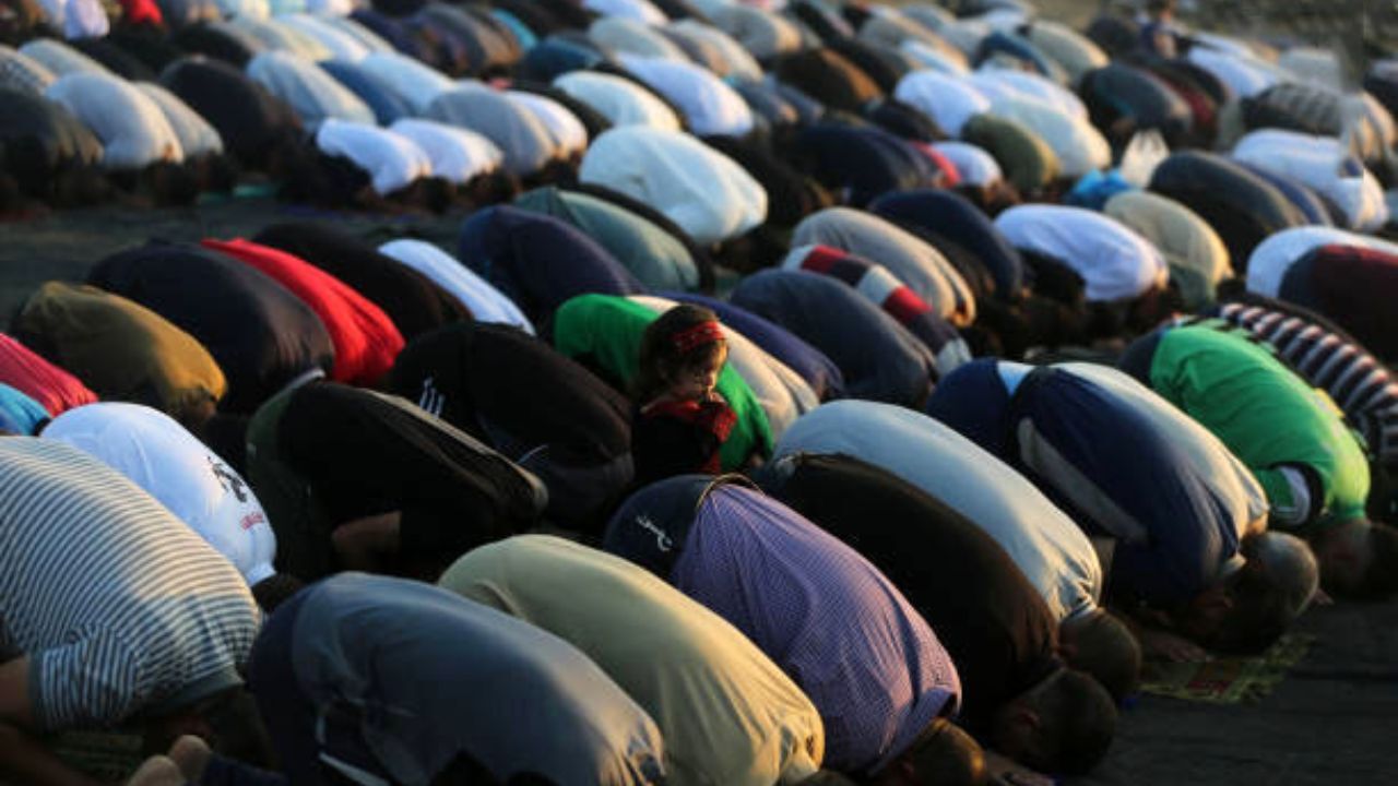 نماز عید سعید قربان، فردا چهارشنبه سی ام تیر،ساعت 8 صبح در رشت برگزار می‌شود