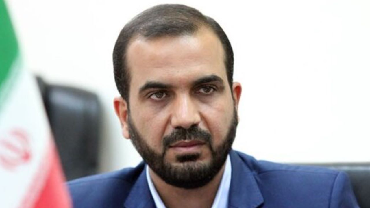 با وجود 5 سد بزرگ، 700 روستا و 25 شهر خوزستان دچار تنش آبی هستند/ در کجای دنیا استانی را از جلگه به کویر تبدیل می‌کنند/ کجای دنیا 25 شرکت فولادی در کویر احداث می‌کنند و بعد هزاران کیلومتر آب را انتقال می‌دهند که آنجا را آباد کنند؟
