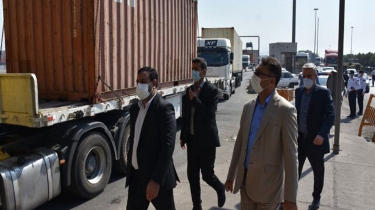 صدور دستور قضایی ترخیص فوری 1000 تن مرغ از بندر شهید رجایی