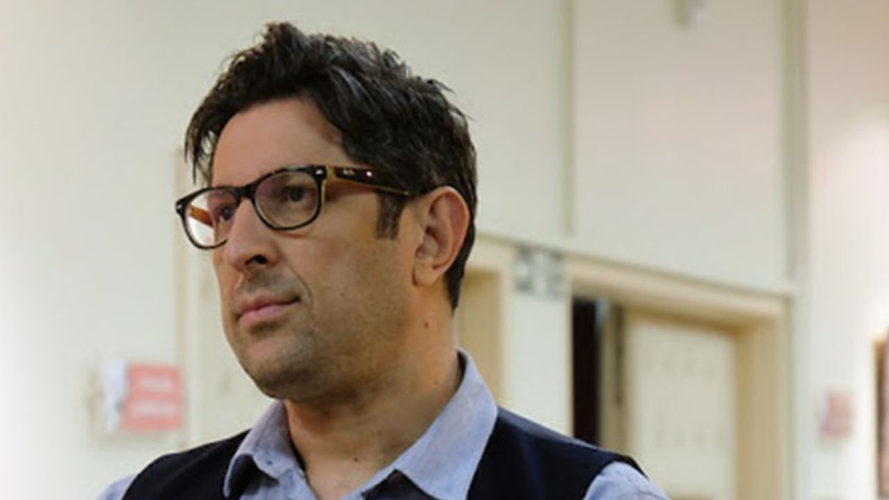 متاسفانه مسئولینی داریم که به هیچ وجه پاسخگو نیستند / فعالان فضای مجازی طنز را از ما آموخته‌اند