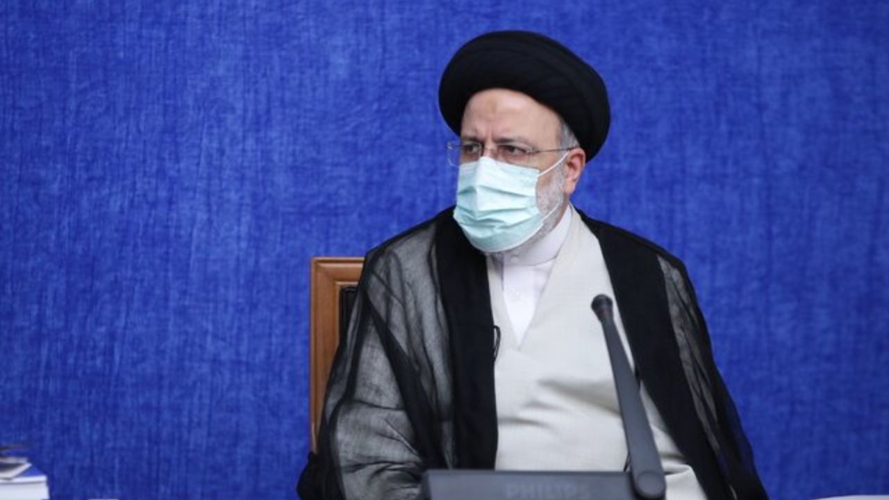 آقای رئیس‌جمهور! اجازه ندهید بعضی رسانه‌ها قیم شما شوند/ تیم رسانه‌ای سازماندهی کنید