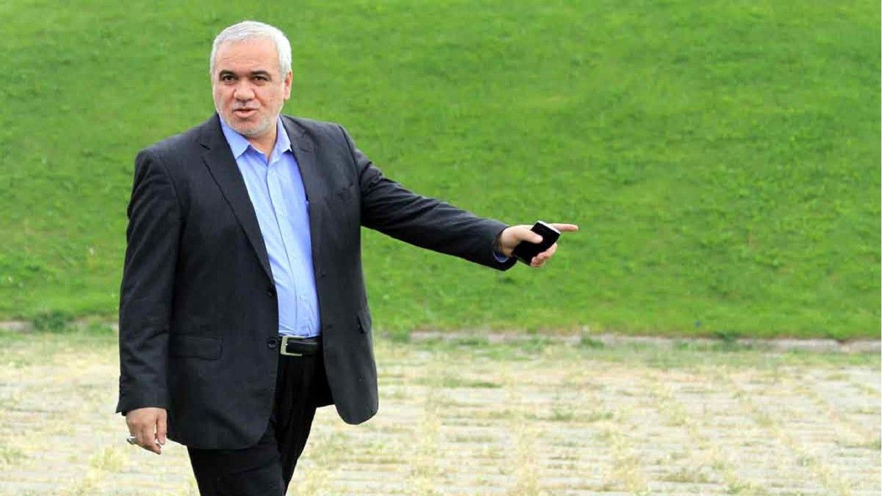 کسانی که دلسوز نبودند، دلیل وضعیت این روزهای استقلال هستند/ مجیدی باید دستیار خارجی خوب کنارش داشته باشد