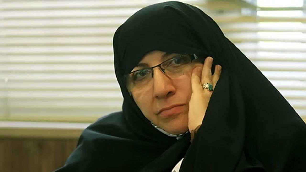 نگران خشم فروخورده مردم هستم که سر باز کند / رئیسی اگر تن به سهم‌خواهی‌ها بدهد دچار مشکل می‌شود / مجلس به وزیر زن برای رییسی رای اعتماد نمی‌دهد