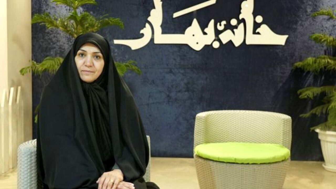 زنان ما در لابی‌های قدرت حضور ندارند / باید یک سوم کابینه را از بین بانوان متخصص انتخاب کنند