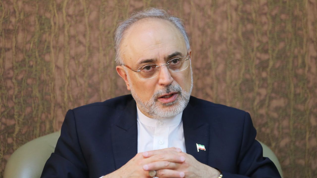 در دوران ریاست‌جمهوری روحانی از منجنیق فلک سنگ فتنه می‌بارید / هیچ یک از دولت‌های ایران با این حجم از بلایا رو به رو نبوده / بروز و ظهور برخی بداخلاقی‌های سیاسی در داخل بر سختی این امور افزود / این دولت در میدان جنگ طاقت فرسا از پا در نیامد