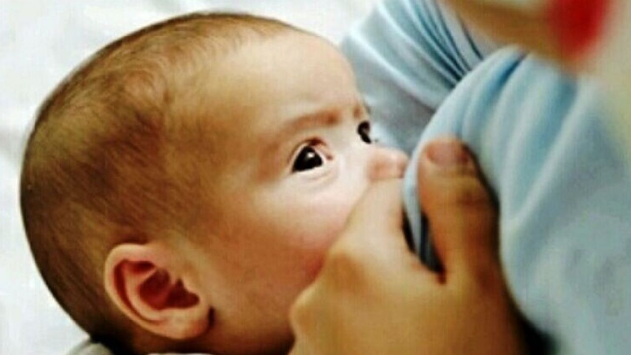 مادران شیرده نگران انتقال کرونا به کودکان خود نباشند