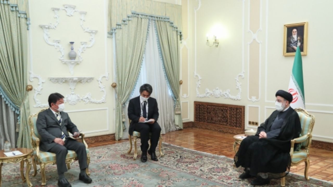 توسعه روابط با ژاپن از اهمیت بالایی برای ایران برخوردار است/ تاکید بر ضرورت آزادسازی منابع ارزی ایران در ژاپن/ آمریکایی‌ها باید بخاطر عمل نکردن به تعهدات خود در برجام به افکار عمومی جهان پاسخ دهند/ از صلح و ثبات در افغانستان حمایت کرده و می‌کنیم/ با هرگون