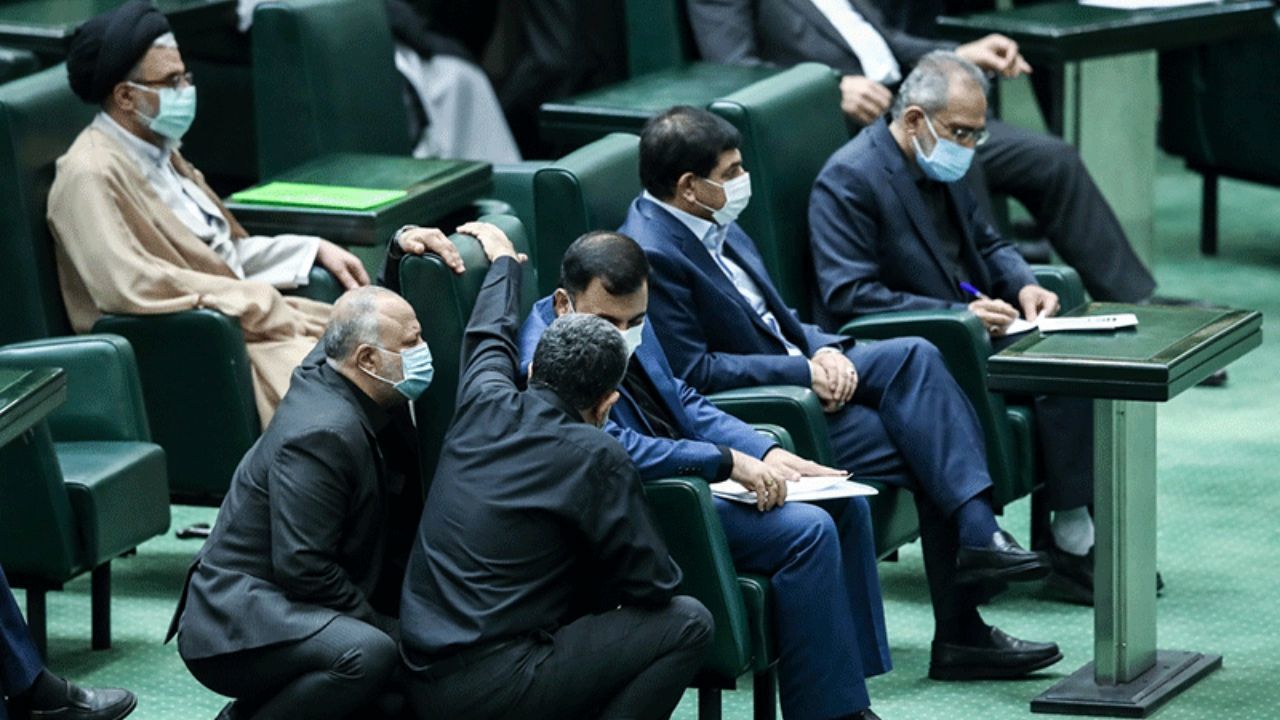 بررسی صلاحیت وزیر پیشنهادی نفت صحن مجلس را غیر علنی کرد
