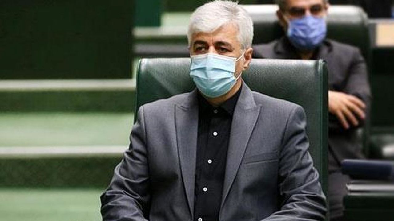 بررسی‌ها 4 روز دیگر ادامه داشت شاید تهمت جاسوسی هم به من می‌‌زدند /  به من گفتند سابقه انقلاب ندارید؛ با افتخار 4 سال عضو گروه های جهادی هستم، این سابقه انقلابی نیست؟