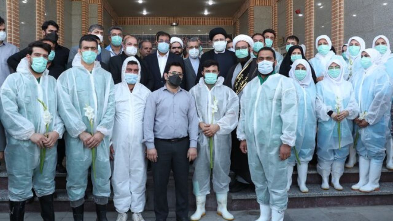 حضور رئیس جمهور در جمع کارکنان مجتمع عروجیان بهشت زهرا(س)
