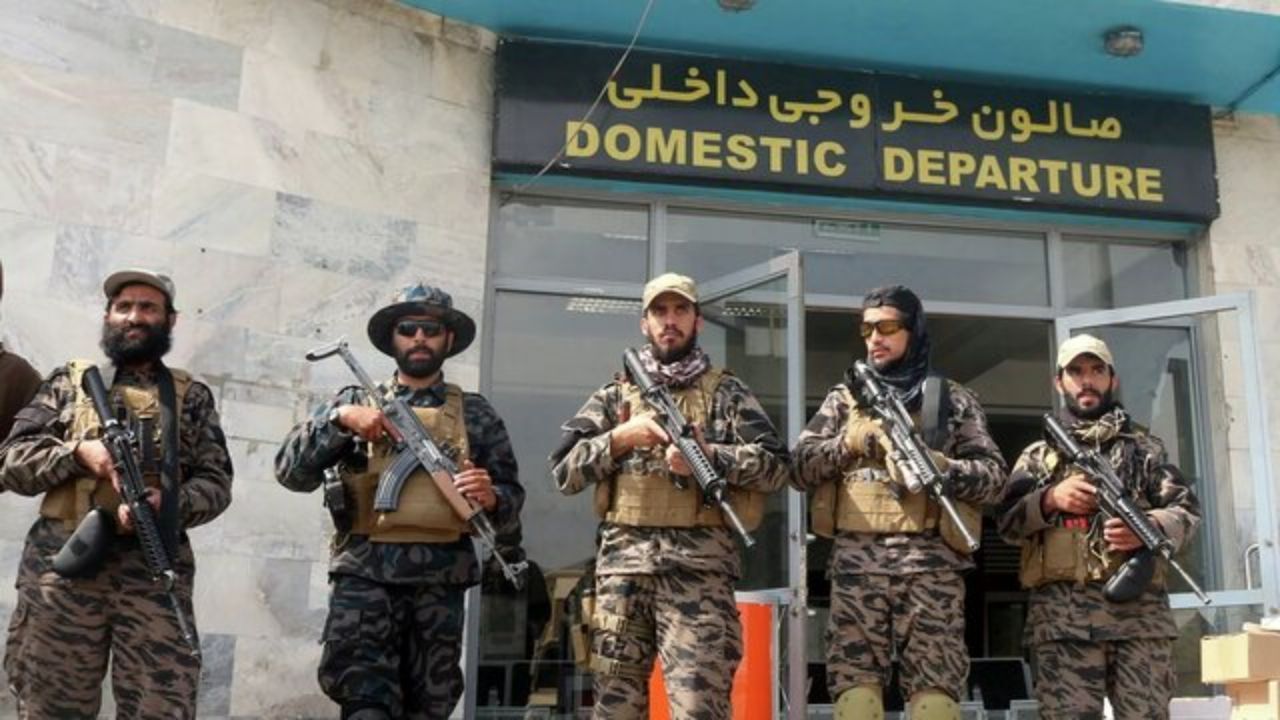 طالبان ارتش تشکیل می دهد