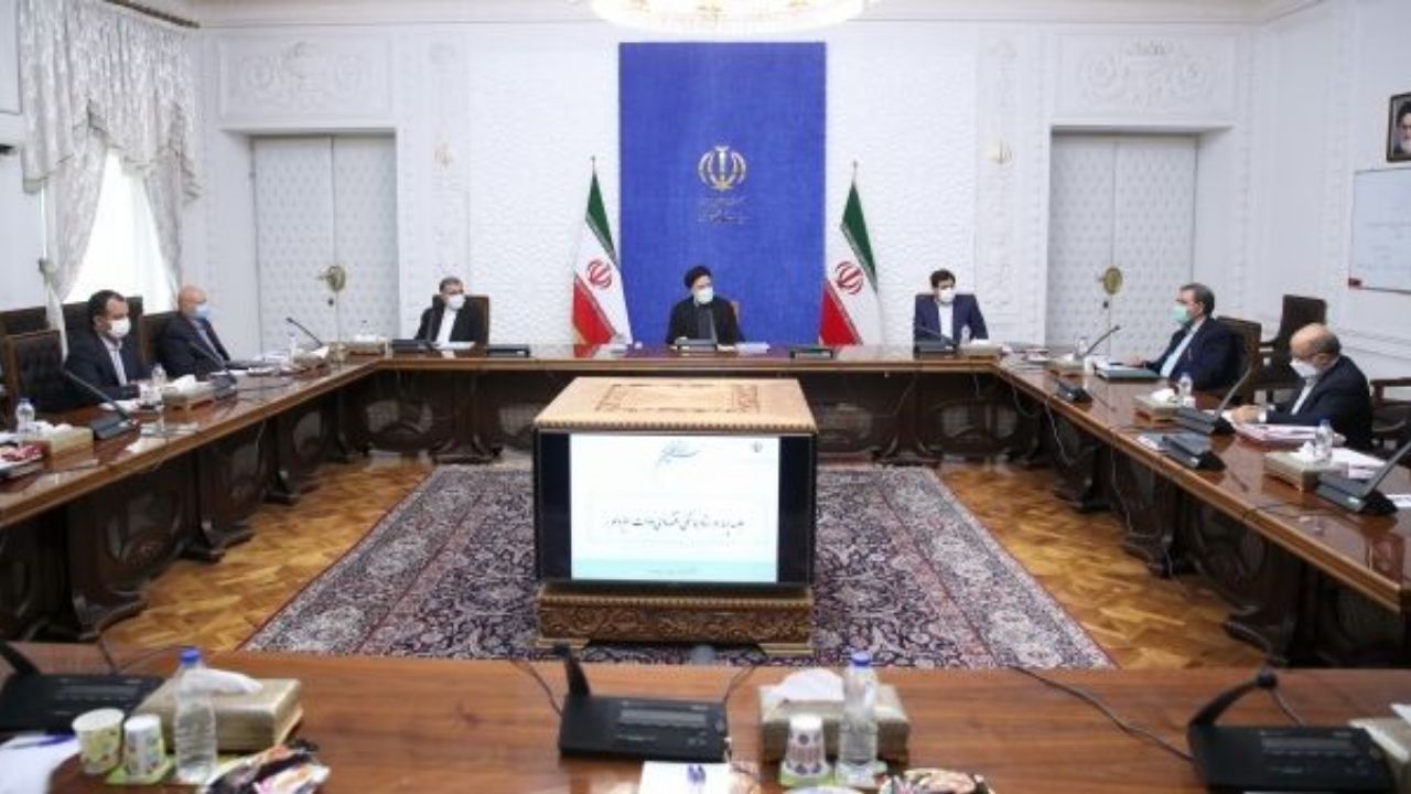 رئیسی: تیم اقتصادی هرچه سریع تر راهکارهای تقویت ارزش پولی را ارائه کند