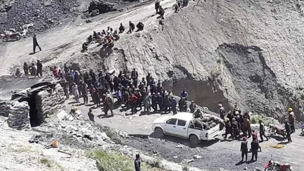 ورود هزار افغان از گذرگاه مرزی هرات به ایران/دست کم 2000 شهروند افغان دیگر نیز درخواست ورود کرده‌اند