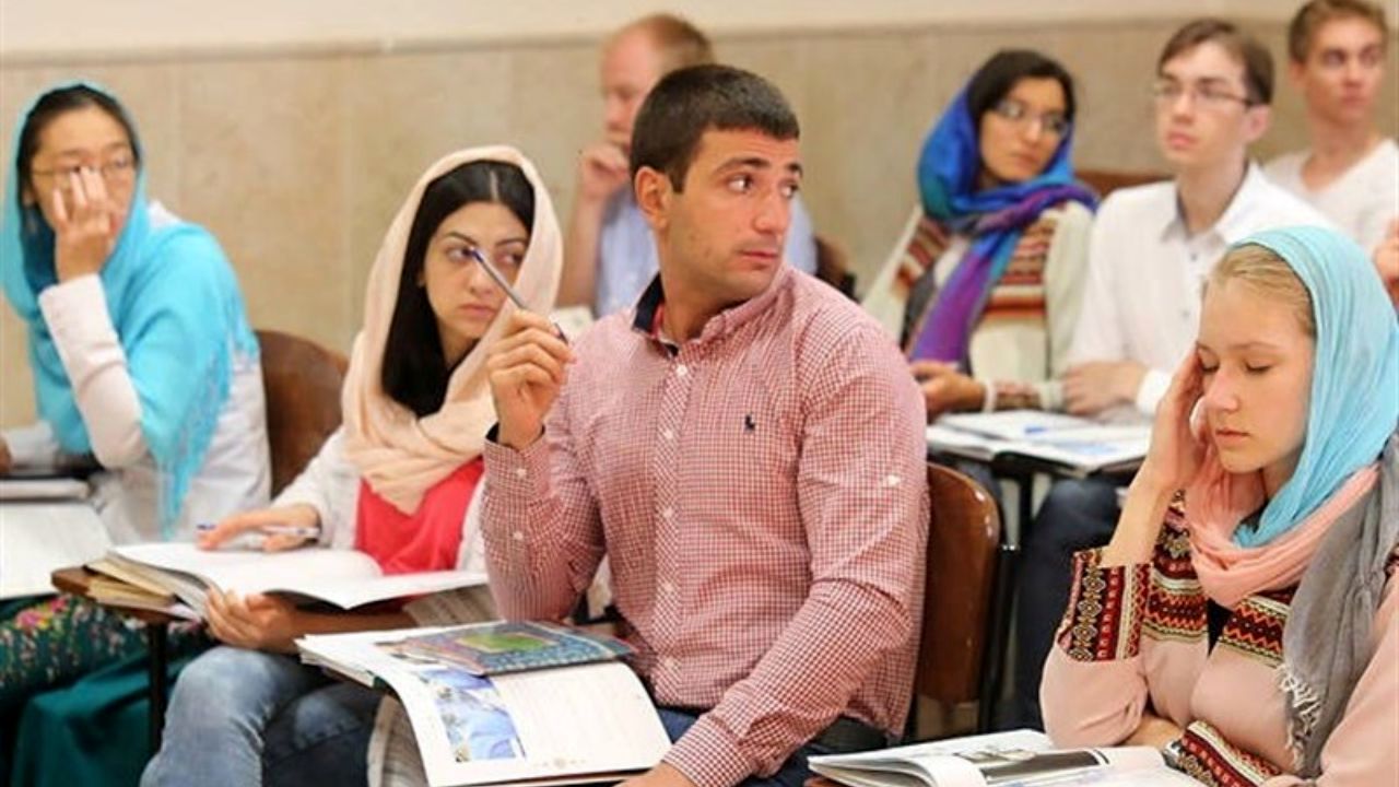 دانشجویان غیر ایرانی تحت تزریق واکسن قرار می‌گیرند/ دانشجویان چینی بیشترین استقبال را از دانشگاه‌های ایران دارند